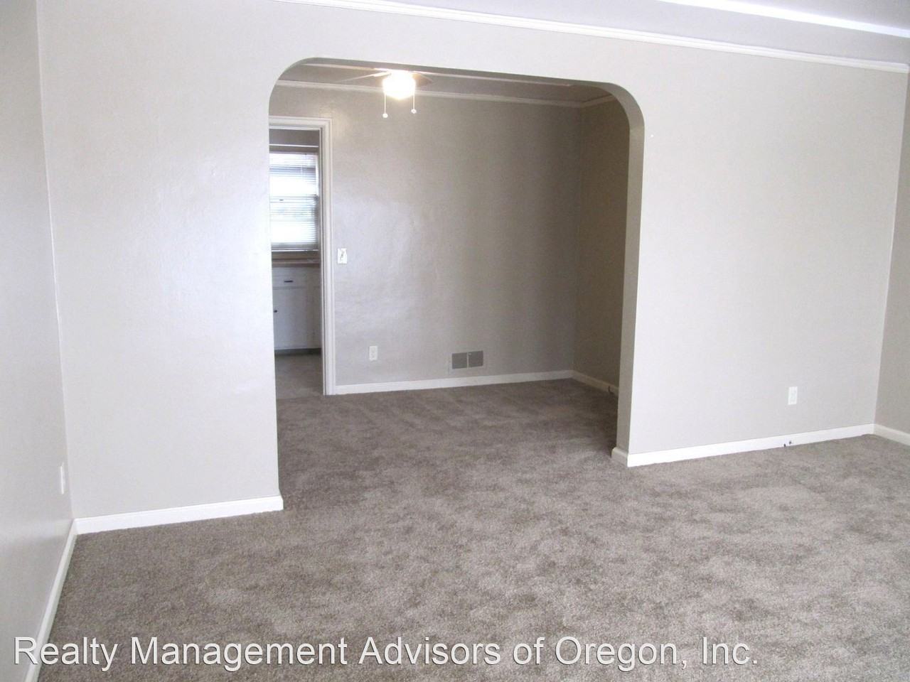8029-8035 NE Fremont Street - Photo 2 of 14
