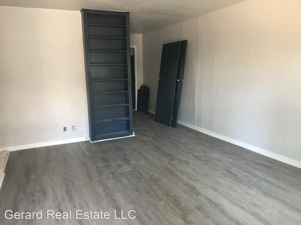 936 Cedar St - Photo 2 of 8