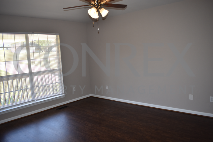 333 Quail Hollow Rd - Photo 3 of 9