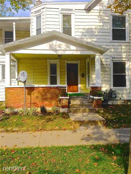 1429 Logan St SE - Photo 2 of 10