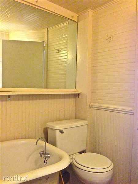 1429 Logan St SE - Photo 3 of 10