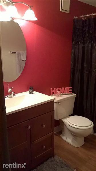 Laurel Glen - Photo 2 of 4