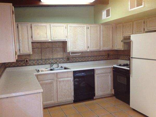 2955 N Richey Blvd - Photo 3 of 12