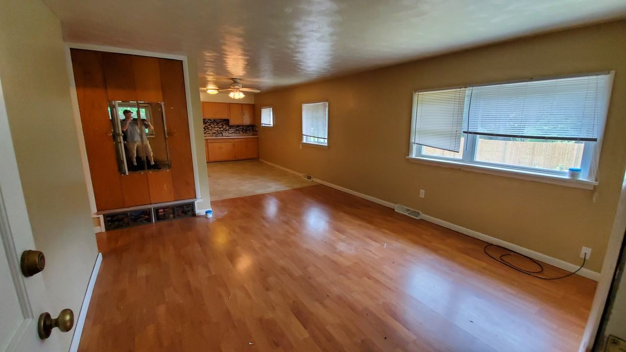 603 Gra-Roy Drive #4 - Photo 3 of 6