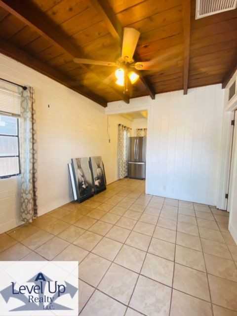 915 North Columbus Boulevard - 1 - Photo 2 of 10