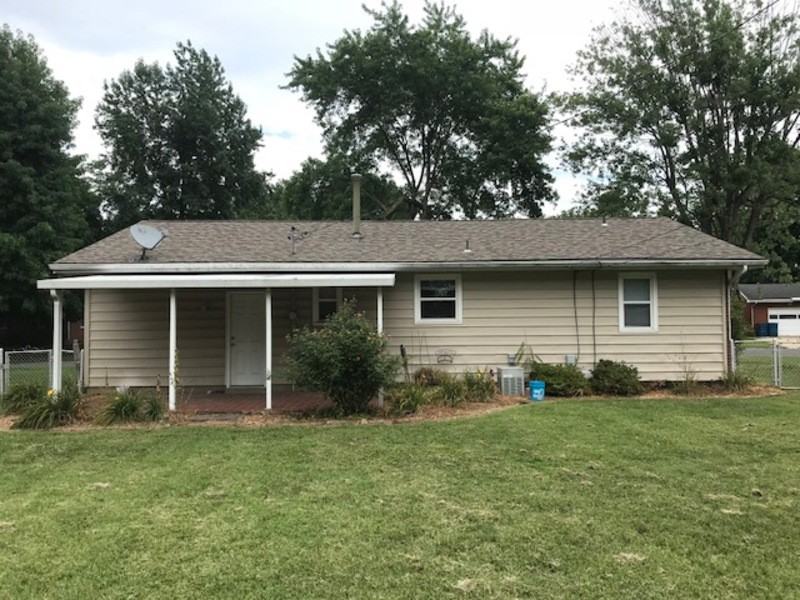 312 Sanders St - Photo 2 of 16