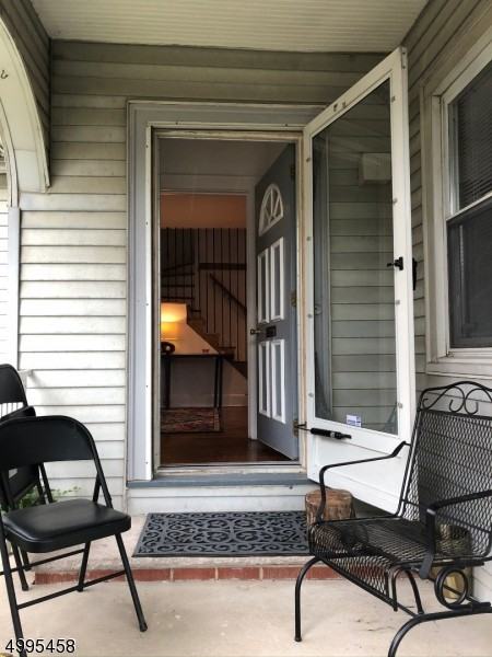 97 Elliot Pl - Photo 2 of 20