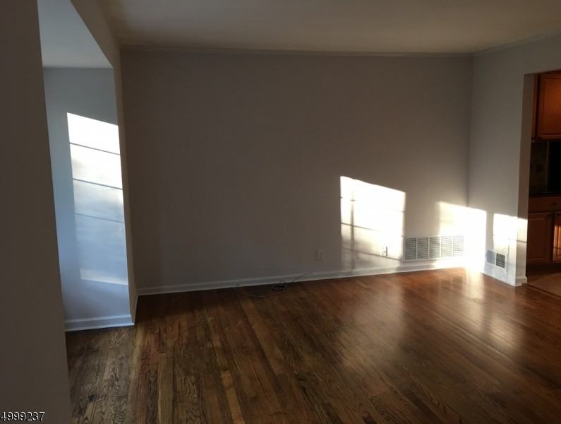 58 Beechwood Rd - Photo 3 of 19