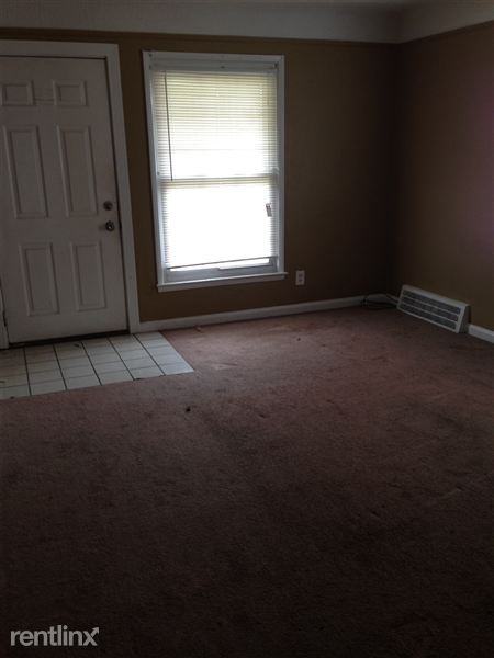 19144 Moross Rd - Photo 2 of 6