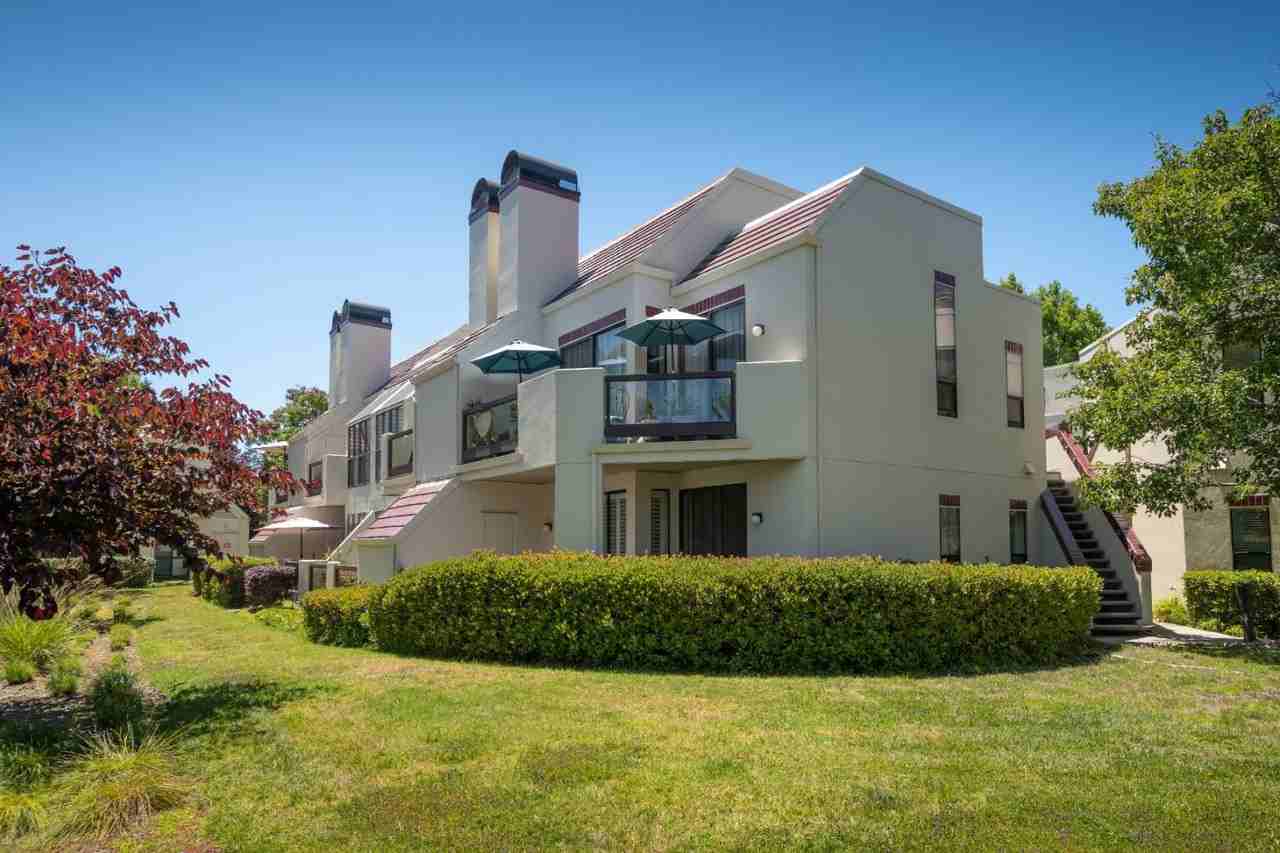 105 Shorebird Cir - Photo 2 of 12