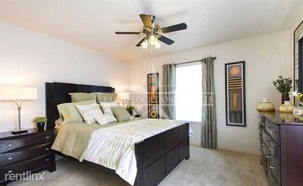 7701 Wurzbach Rd - Photo 2 of 9