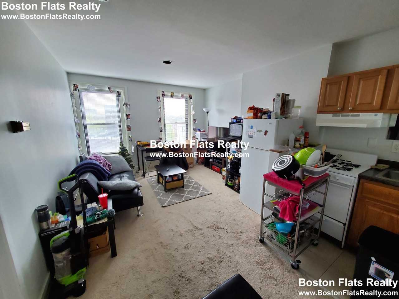 548 Columbus Ave #8