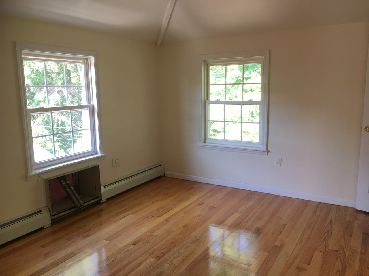 6729 185th St - Photo 3 of 7