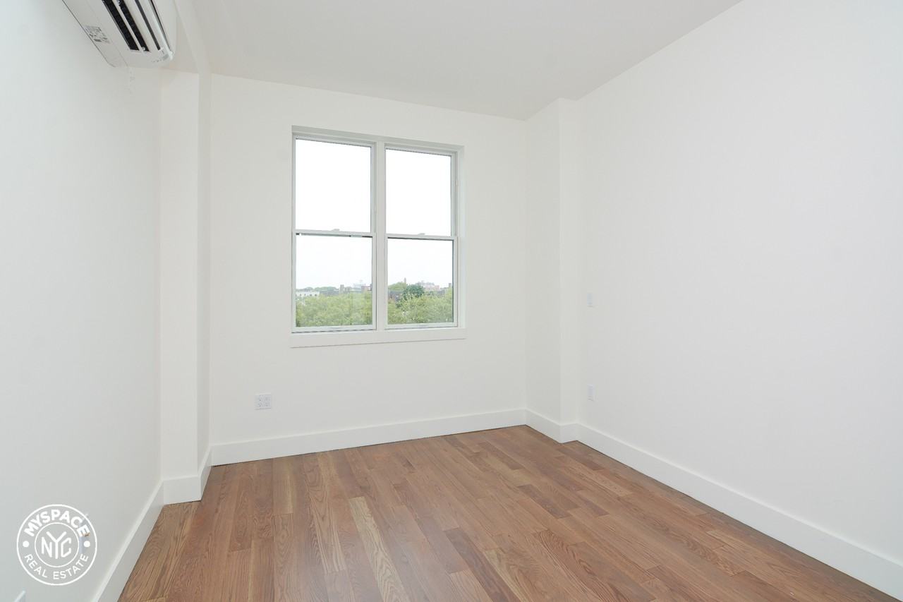 572 Ocean Pkwy #3H - Photo 3 of 8
