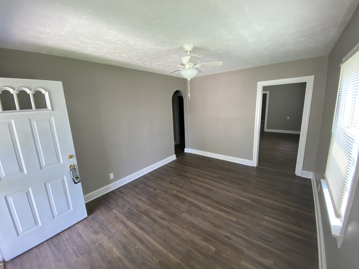 2707 Montana Ave - Photo 3 of 12