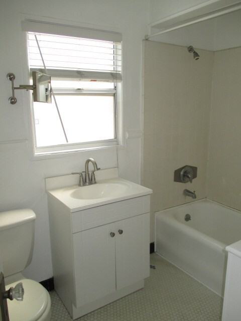 6106 E Ocean Blvd - Photo 3 of 5