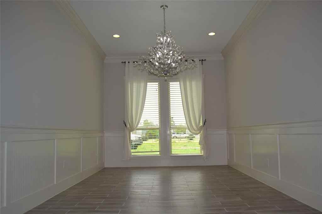 17561 Fm 521 Rd - Photo 2 of 23