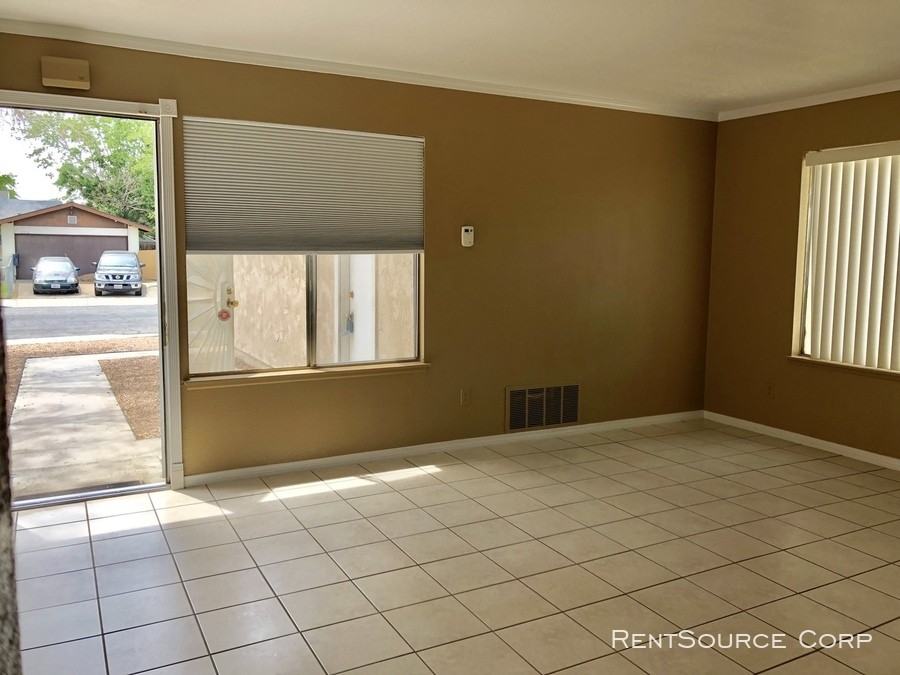 3513 W Avenue K13 - Photo 2 of 19