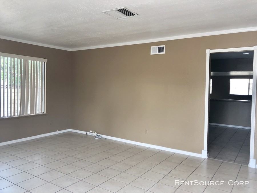 3513 W Avenue K13 - Photo 3 of 19