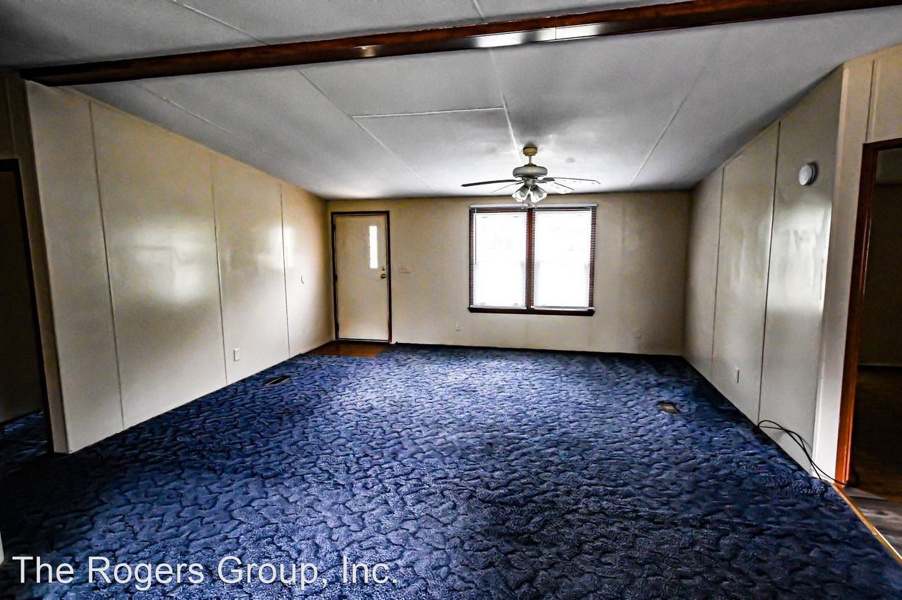 3658 Plantation Rd - Photo 2 of 10