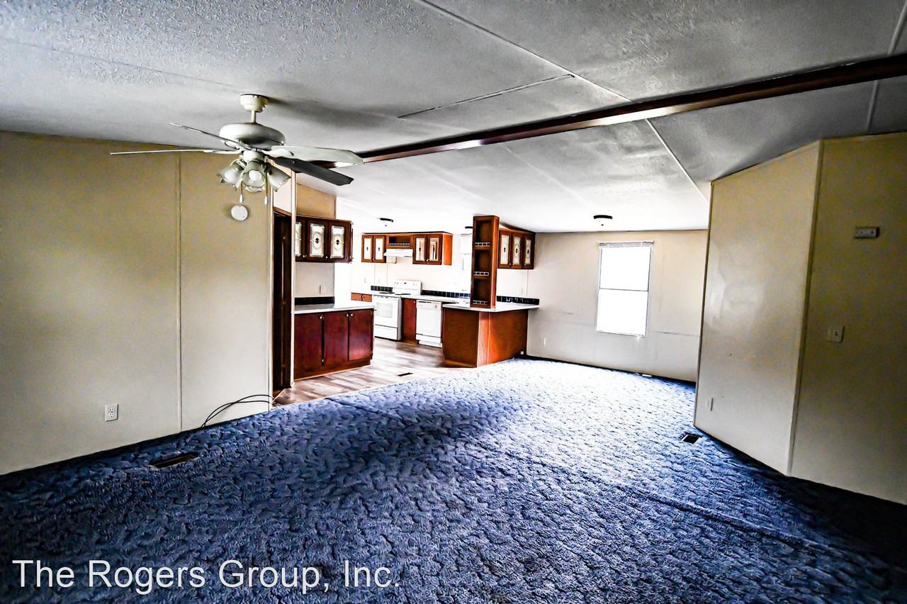 3658 Plantation Rd - Photo 3 of 10