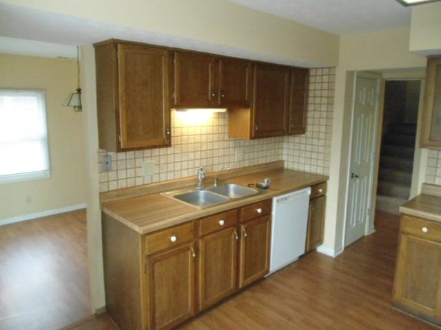 9456 Maple Way - Photo 3 of 13