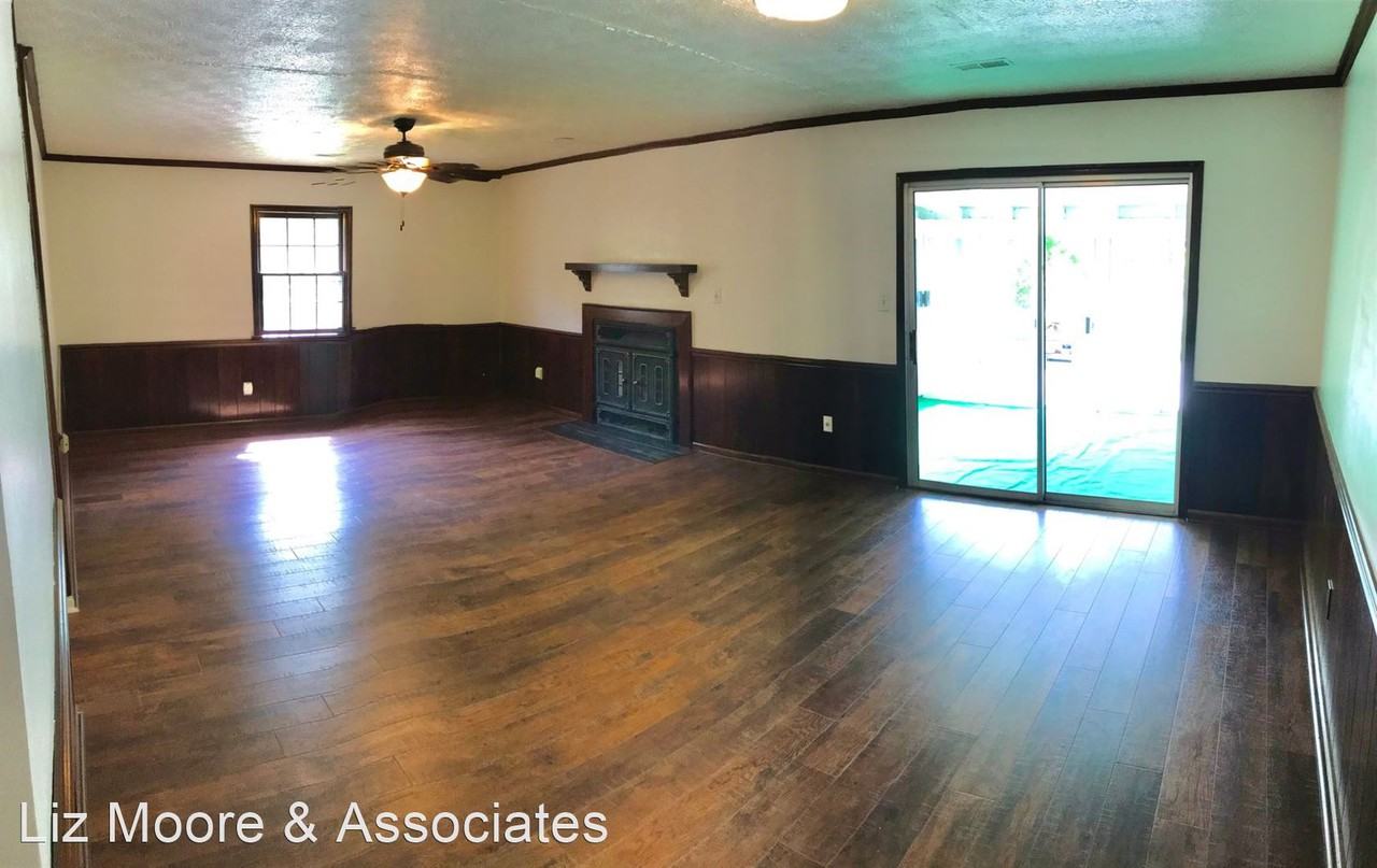 149 Wreck Shoal Dr - Photo 2 of 13