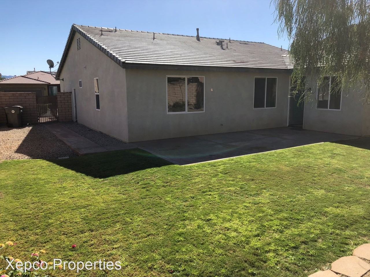 37245 Wakefield St - Photo 2 of 6