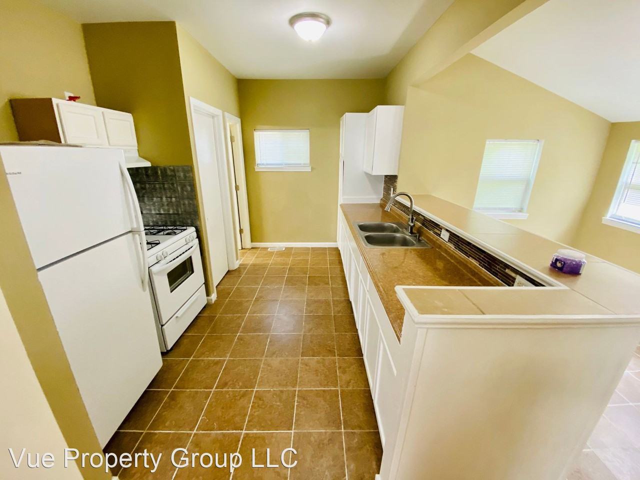3941 Boulevard Pl - Photo 3 of 13