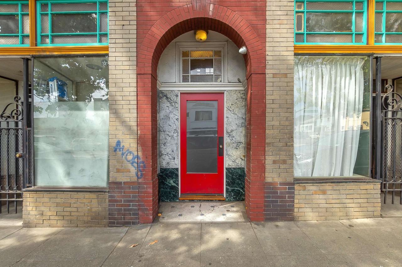 1805 International Blvd - Photo 2 of 11