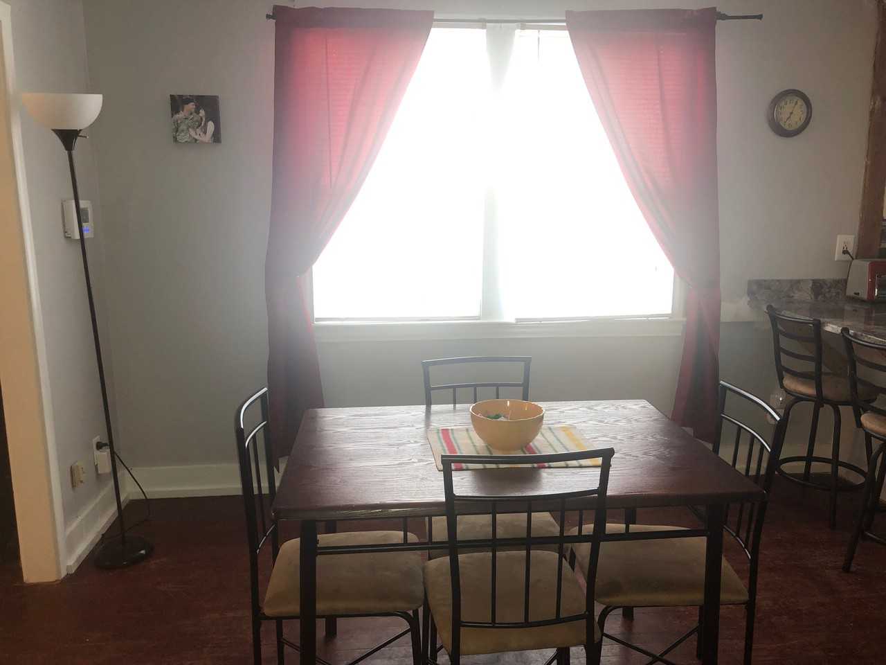 115 Green St - Photo 2 of 9
