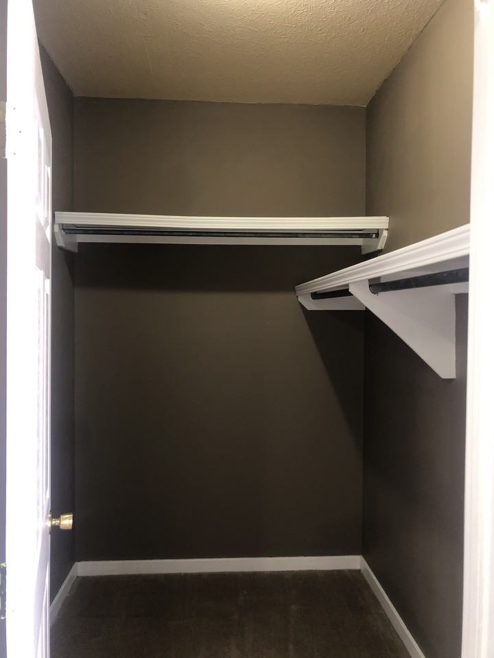 1212 N 31st Ave - Photo 2 of 9