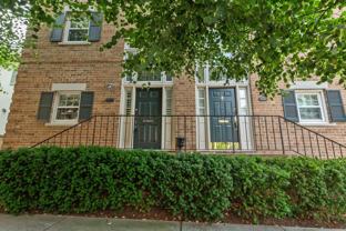 1009 N Pitt St - Photo 1 of 1