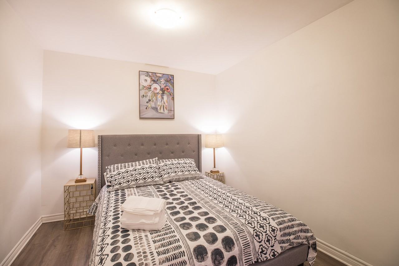 1783 Av Clifford - Photo 2 of 23