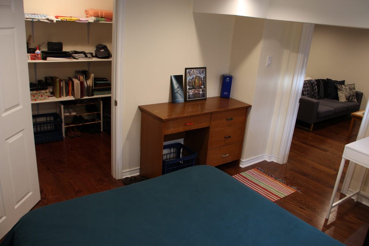 264 Horsham Ave - Photo 3 of 7