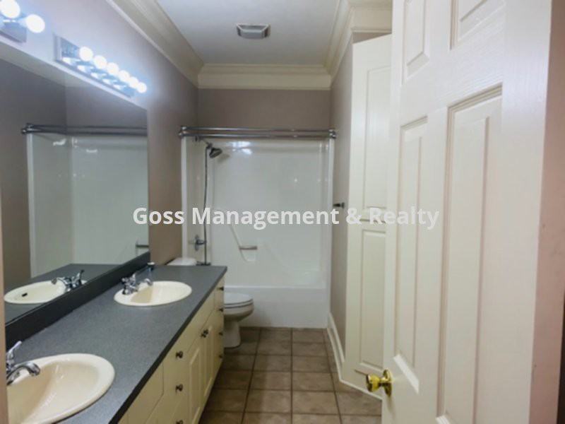 2 River Cir - Photo 3 of 10