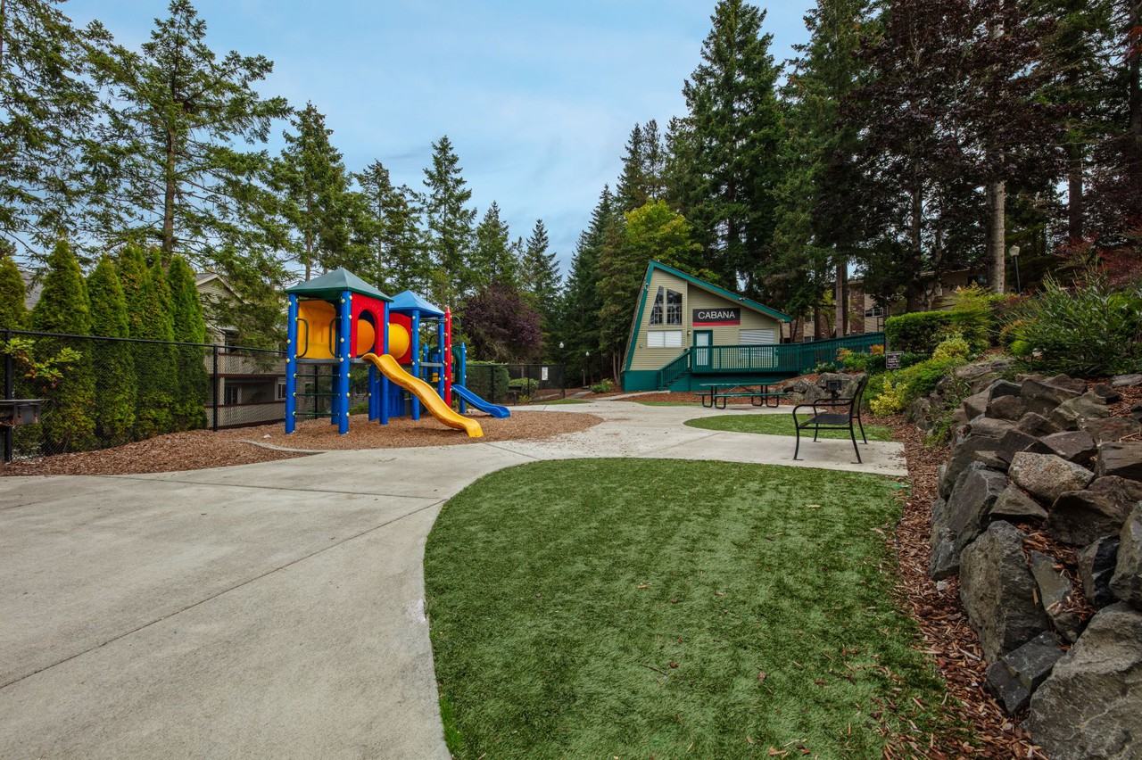 Crestview West Apartments 27912 Pacific Hwy S, Federal Way, WA 98003