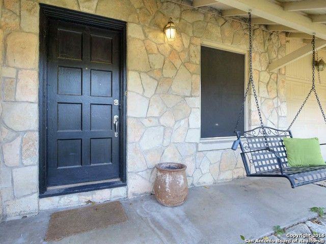 238 Lovera Blvd - Photo 3 of 26