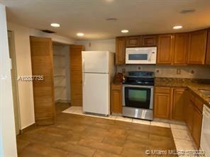 6841 Southwest 147th Avenue ## 1H - Photo 2 of 8