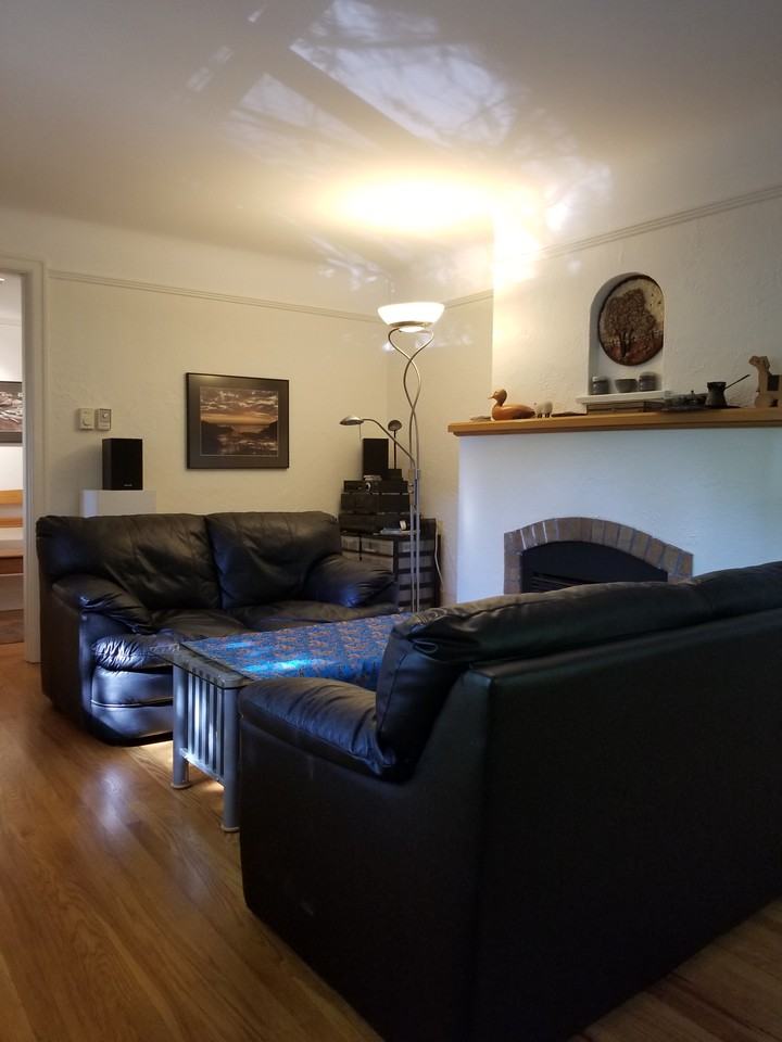 2106 Sutherland Road - Photo 3 of 18