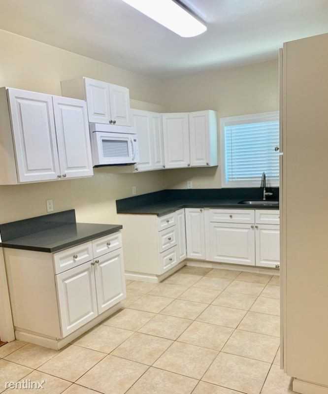 1815 E Cesar E Chavez Ave - Photo 2 of 23