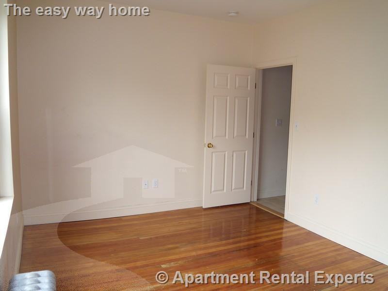 217 Highland Ave #2 - Photo 5 of 10