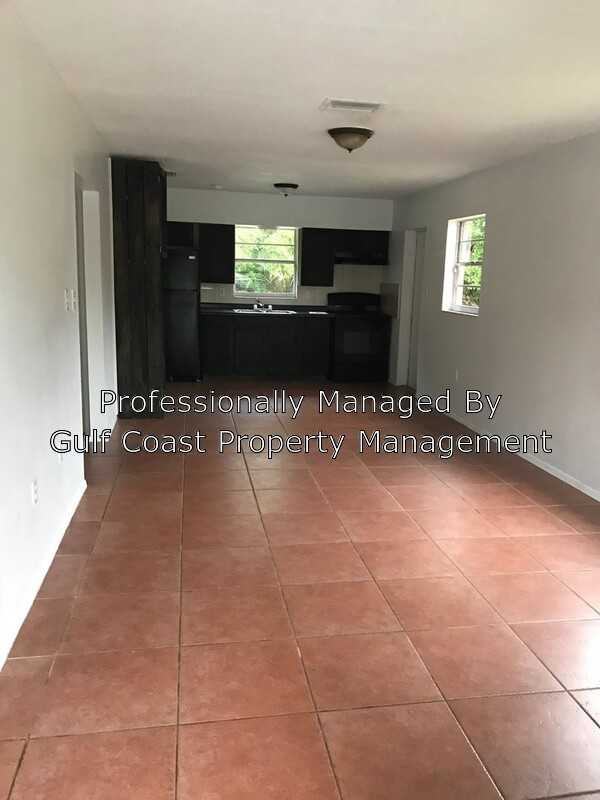 809 60th Ave W - Photo 3 of 11