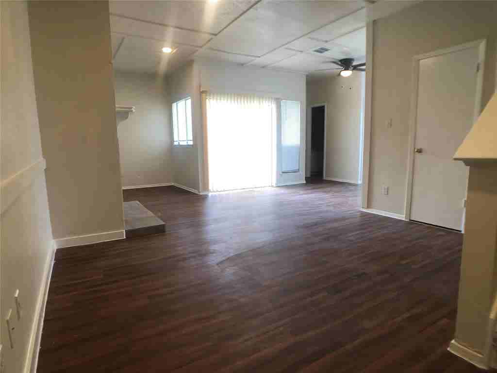 11037 Albury Dr - Photo 3 of 19