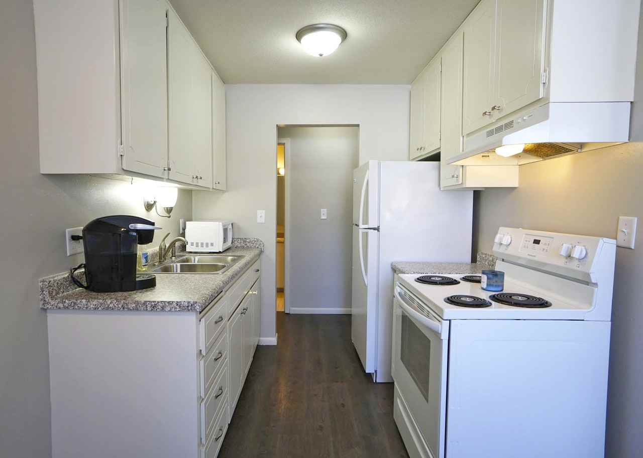 Brewster Place - Photo 6 of 32