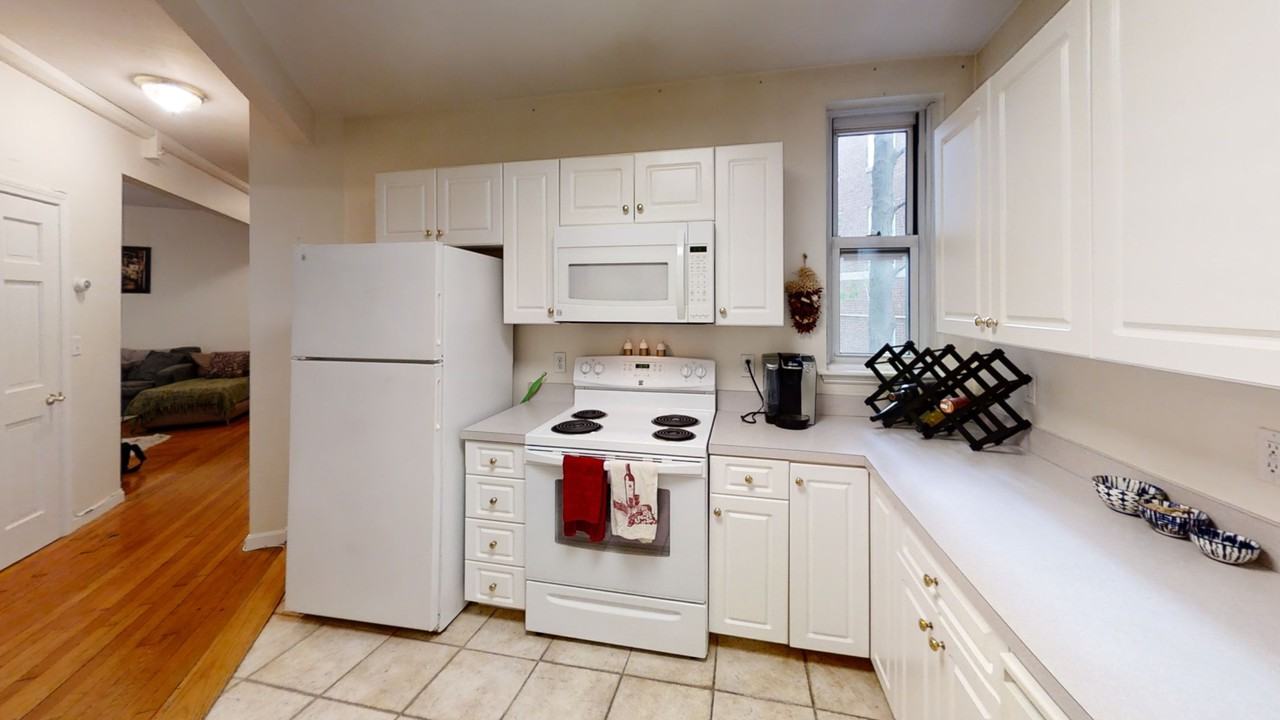1405B Beacon Street #2, Brookline, MA 02446 2 Bedroom Apartment for  $2,412/month - Zumper
