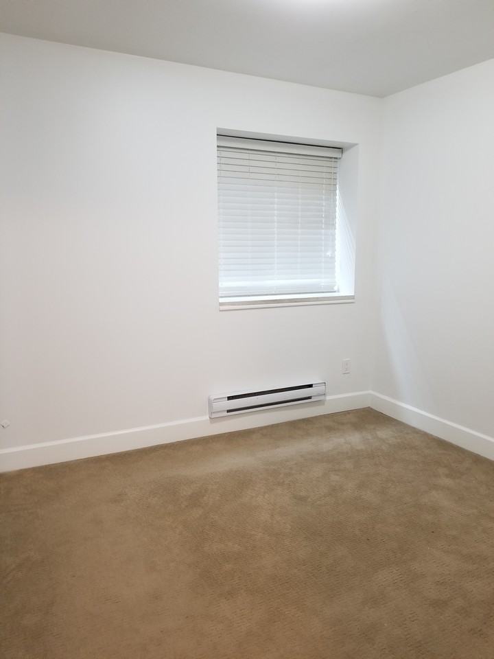 1050 Delestre Avenue - Photo 2 of 10