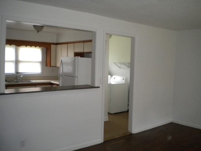 1209 E 18th St - Photo 3 of 13