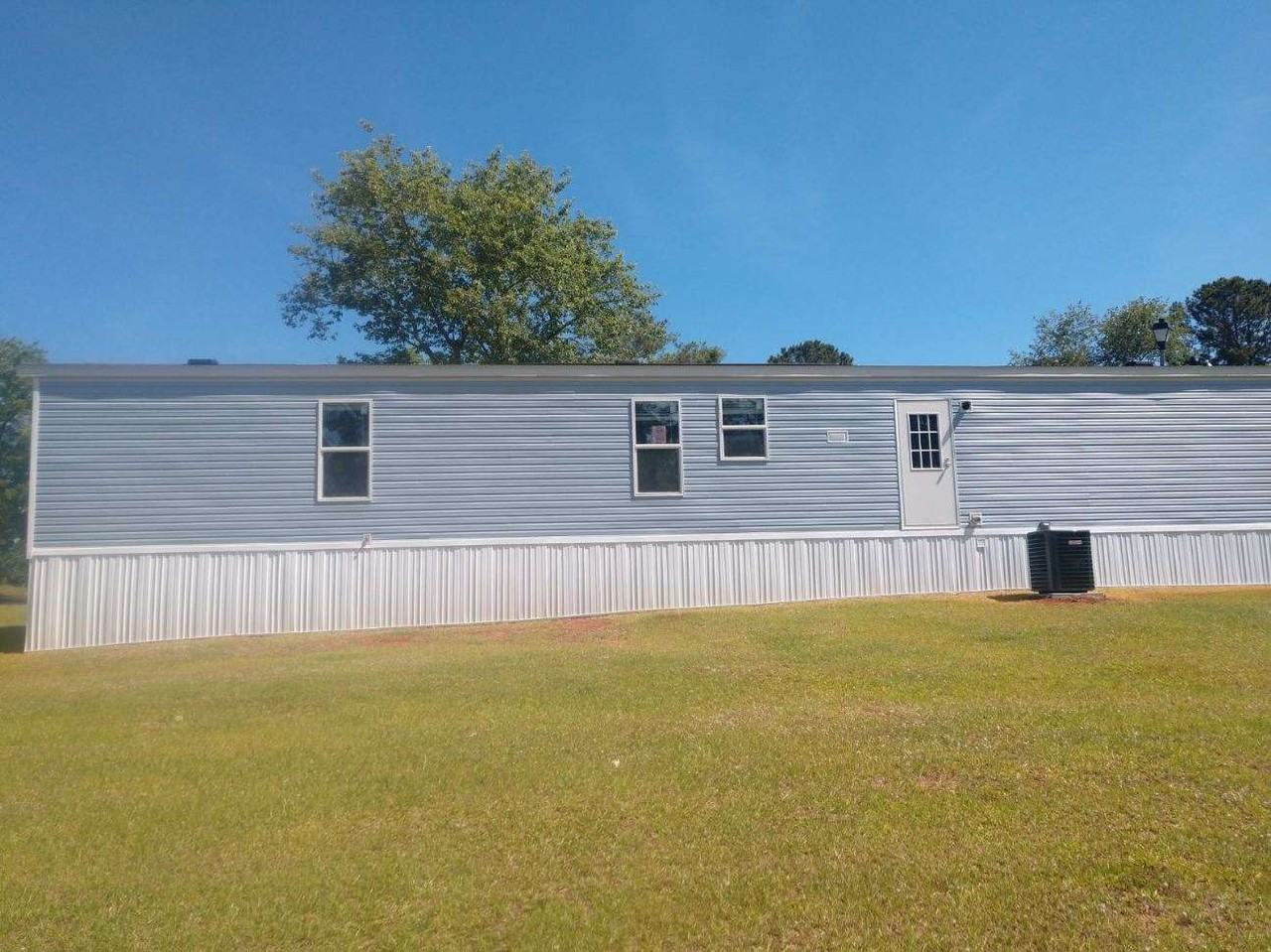 106 Trail Ln Holt - Photo 2 of 18