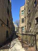 featured image of 646 W Roscoe St #2S